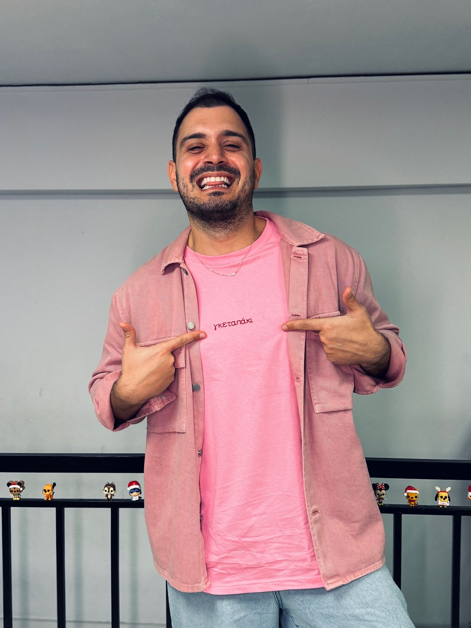 oversized pink tshirt with getapaki logo