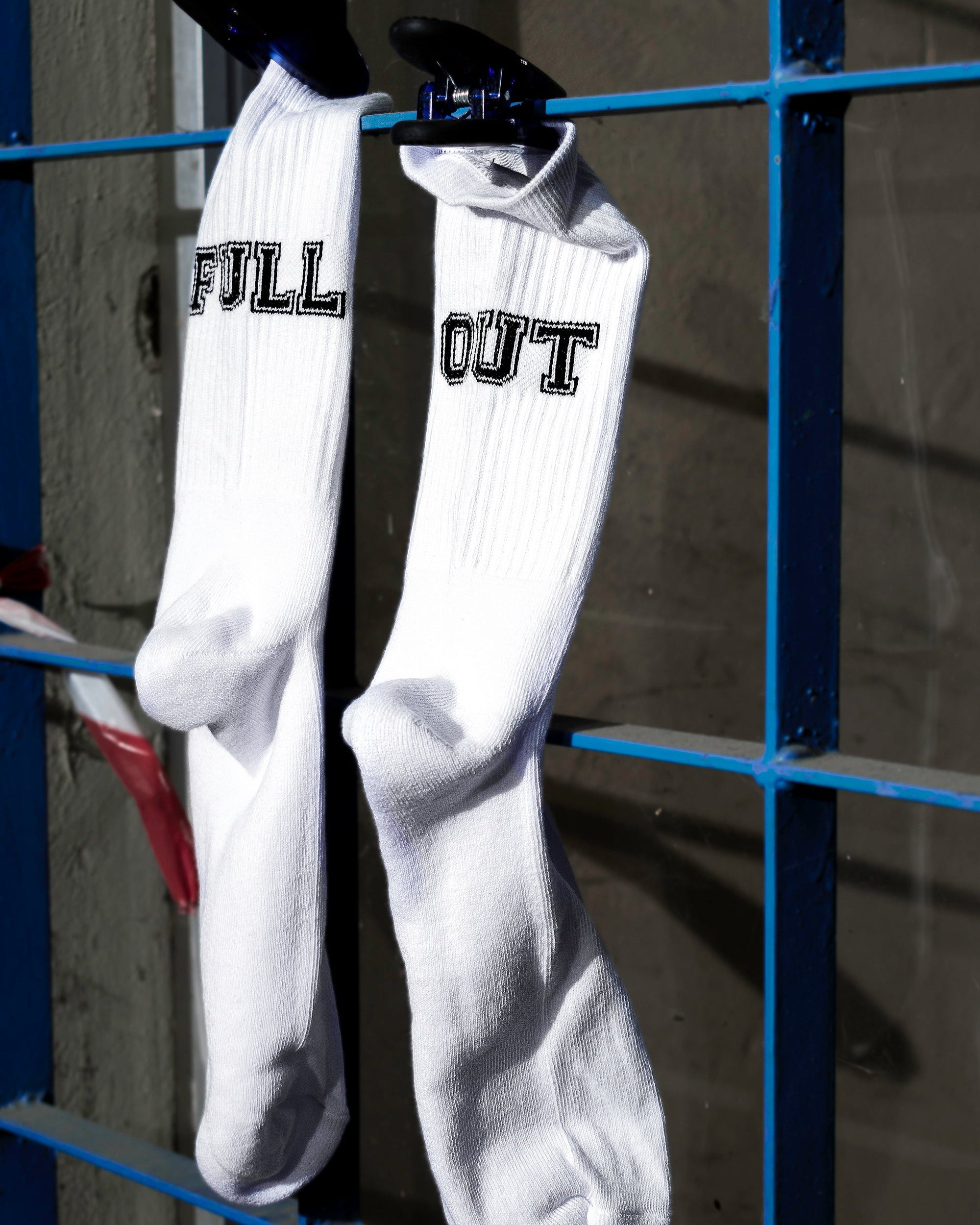 FULL OUT Socks - GET AP Shop